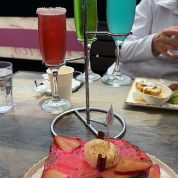 Madres Brunch - Breakfast & Brunch Near Me - Long Beach, California