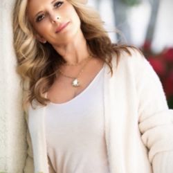 Monica Teurlings Psychic Medium - Monica Teurlings