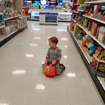 Target - #melissaanddoug toy aisle @tatget @yelpcincy #sunday #familyfun - Department Stores Near Me - Beavercreek, Ohio