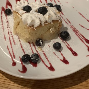 Oceano Midlothian - Tres leches cake - Spanish Near Me - Midlothian, Virginia