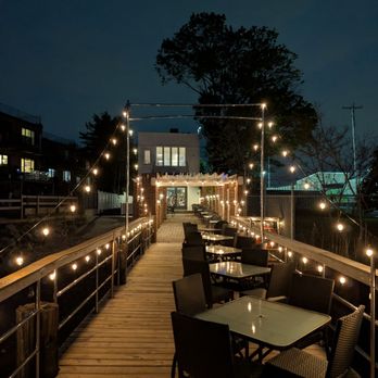 Maurizio's on the Water - Pier - Italian Near Me - Beechhurst, New York