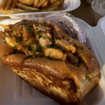 Dive Bar - Hot lobster roll - Seafood Near Me - Boston, Massachusetts Dive Bar - Hot lobster roll - Seafood Near Me - Boston, Massachusetts