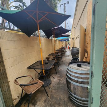 D'Arcys Tartan Room - Patio - Dive Bars Near Me - Garden Grove, California D'Arcys Tartan Room - Patio - Dive Bars Near Me - Garden Grove, California