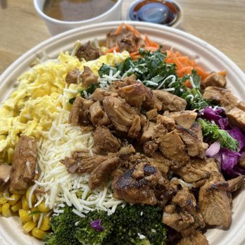 BIBIBOP Asian Grill - Chicken Bowl w/ soup & Teriyaki Sauce - Salad Near Me - Strongsville, Ohio BIBIBOP Asian Grill - Chicken Bowl w/ soup & Teriyaki Sauce - Salad Near Me - Strongsville, Ohio