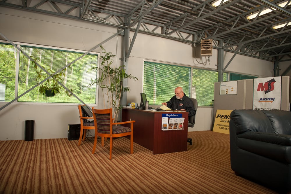 MOVING AND STORAGE SOLUTIONS Updated August 2024 19 Photos & 21