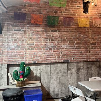 Mexican Taco Zone - They have an inclosed area with tables and chairs if you want to eat here. - Latin American Near Me - Welland, Ontario