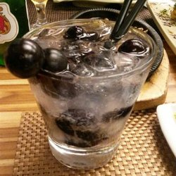 Jun Japanese Food - Caipiroska de Absolut c/ jabuticaba. Dos deu-ses!!!!