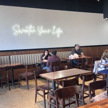 85°C Bakery Cafe-San Antonio - Lots of room to sit! - Bakeries Near Me - San Antonio, Texas 85°C Bakery Cafe-San Antonio - Lots of room to sit! - Bakeries Near Me - San Antonio, Texas