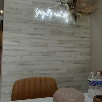 FOREVER 21 NAIL LOUNGE - Updated January 2026 - 60 Photos & 23 Reviews
