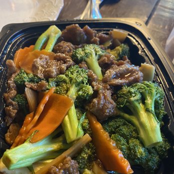 Golden Pine Chinese Restaurant - Beef n broc to go - Seafood Near Me - Pine, Colorado