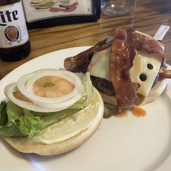 Big Mike's Burger Shoppe - 1/3 lb burger w bacon Swiss and grilled jalapeños - Burgers Near Me - Petersburg, Virginia