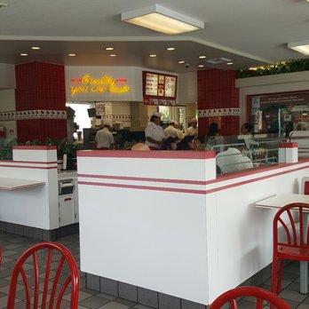 In-N-Out Burger - Fast Food Near Me - Northridge, California