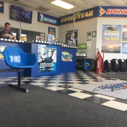 BLACKS TIRE SERVICE - The inside!