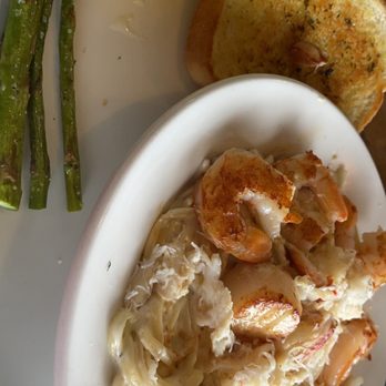 Chart Room Restaurant - Seafood Linguini with Alfredo sauce. Asparagus on the side. - Seafood Near Me - Crescent City, California