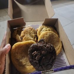 Insomnia Cookies