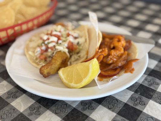 Mariscos El Pescador by null