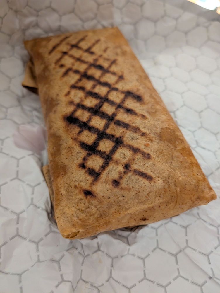 Food from Longboards Wraps & Bowls