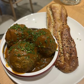 Delara - Meatballs with a side of mini barbari bread - Persian/Iranian Near Me - Vancouver, British Columbia Delara - Meatballs with a side of mini barbari bread - Persian/Iranian Near Me - Vancouver, British Columbia
