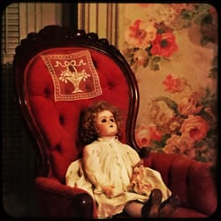 Historical Haunts - Mollie's room.