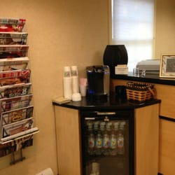 Rosenfeld Dental Studio - Complimentary beverage bar