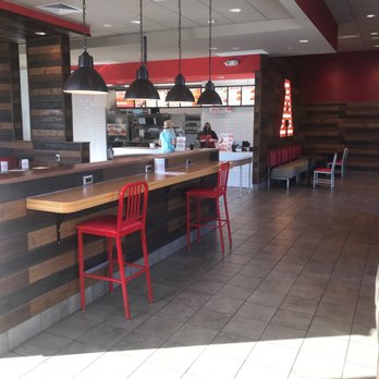 Arby’s - Dining area - Fast Food Near Me - Johns Creek, Georgia
