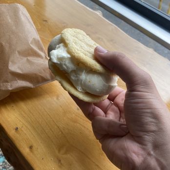 Sunshine Sammies - Orange dreamsicle sandwich - Ice Cream & Frozen Yogurt Near Me - Asheville, North Carolina Sunshine Sammies - Orange dreamsicle sandwich - Ice Cream & Frozen Yogurt Near Me - Asheville, North Carolina
