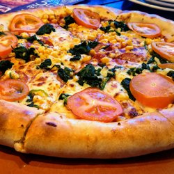 Pizza Hut - Veggie Deluxe Cheese Crust mit extra Salami