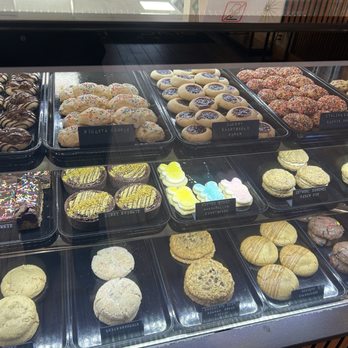 Dos Chris’ Bakery & Charcuterie - More choices- cookies. - Bakeries Near Me - Phoenix, Arizona