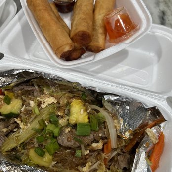 Thai Lucky - A.1 THAI EGGROLL (4) E6 WOON SEN - Thai Near Me - San Antonio, Texas