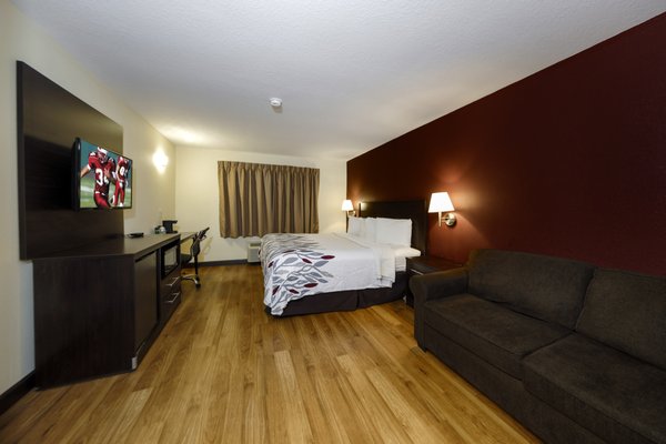 RED ROOF INN OSAGE BEACH - LAKE OF THE OZARKS - Updated December 2024