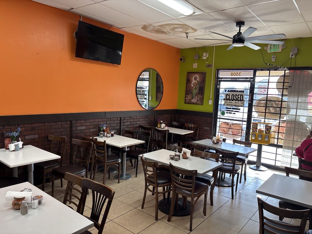 Birrieria y Taqueria El Pachuco