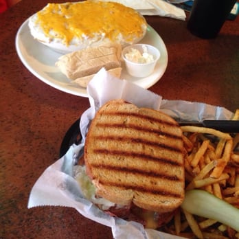 Fox Pub and Cafe - Reuben sandwich and shepherd pie - British Near Me - Peoria, Illinois Fox Pub and Cafe - Reuben sandwich and shepherd pie - British Near Me - Peoria, Illinois