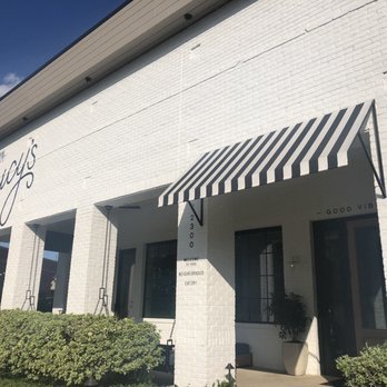 Lucy's - New American Near Me - Auburn, Alabama