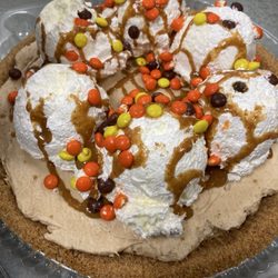Governor's Restaurant & Bakery - Peanut butter pie. Now that's what I call beautiful.