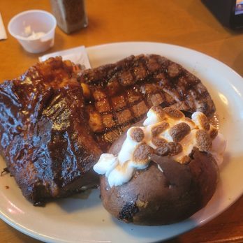 Texas Roadhouse - Ribs and Steak - Steakhouses Near Me - Macon, Georgia