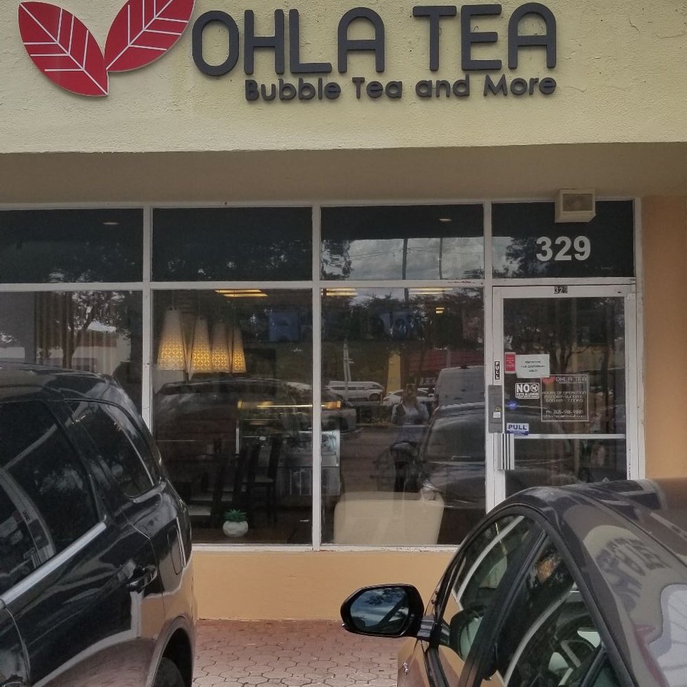 OhLa Tea - Car park directly in front the store - Bubble Tea Near Me - Miami, Florida