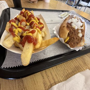 Yellow Jacket Hot Dogs - Buzz Special (Combo #1) - Hot Dogs Near Me - Ellenwood, Georgia