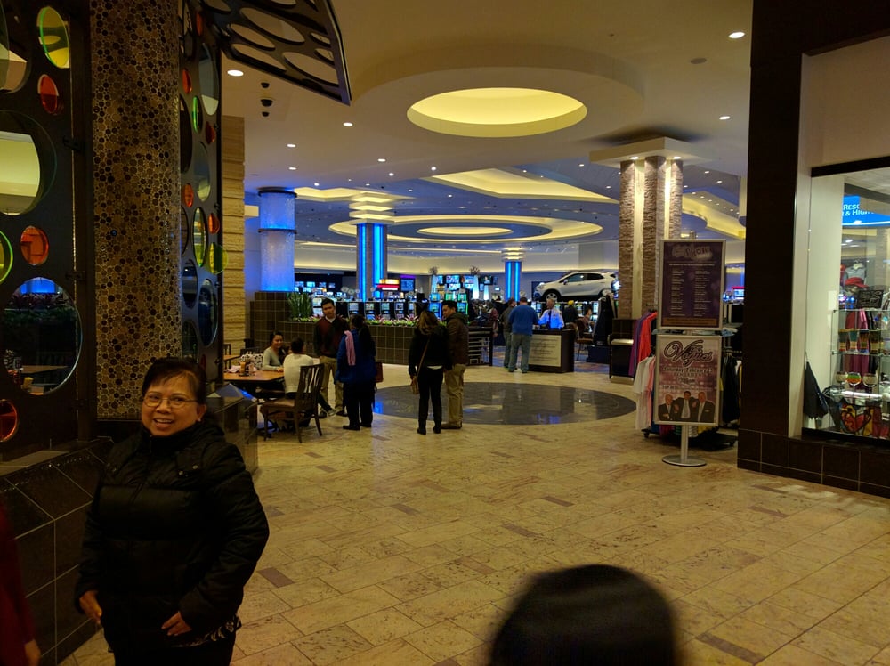grand falls casino buffet hours