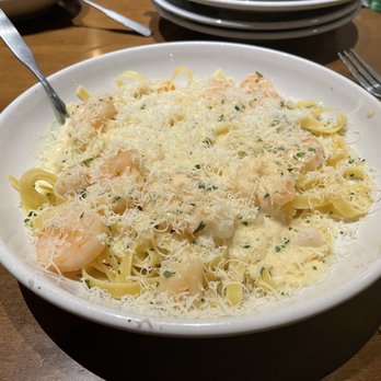 Olive Garden Italian Restaurant - Shrimp Alfredo - Italian Near Me - Clackamas, Oregon Olive Garden Italian Restaurant - Shrimp Alfredo - Italian Near Me - Clackamas, Oregon