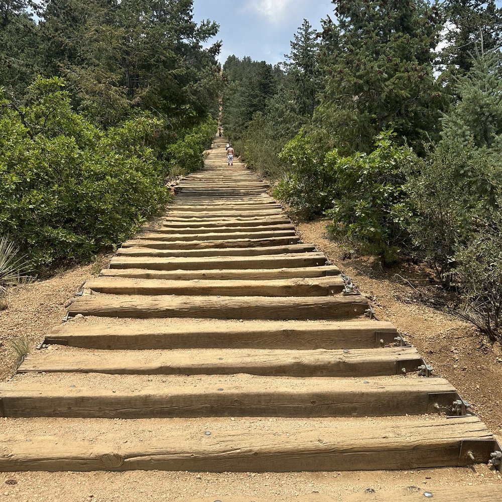Manitou Incline - Stairs - Hiking Near Me
