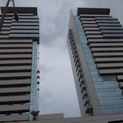 Complexo Empresarial São Mateus - Duas torres. Da esquerda a torre saúde e da direita a torre empresarial.