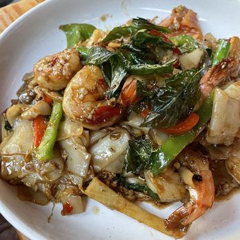 Fern Thai on Main - Pad Kee Mow - Thai Near Me - Bellevue, Washington Fern Thai on Main - Pad Kee Mow - Thai Near Me - Bellevue, Washington
