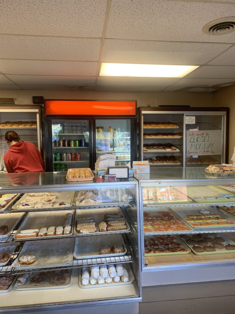 MARKS BAKERY & CHOCOLATE SHOP Updated August 2024 301 E Main St, Du
