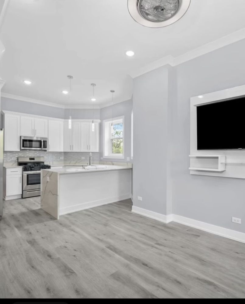 Slide of Croon Contracting