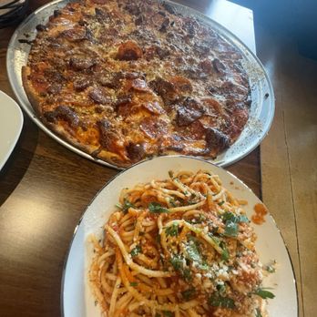Liliana's Cottleville - Meat Lovers Pizza and Side Spaghetti Noodles - Italian Near Me - Cottleville, Missouri Liliana's Cottleville - Meat Lovers Pizza and Side Spaghetti Noodles - Italian Near Me - Cottleville, Missouri