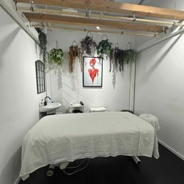 Mr Wellness studio at Salon Republic Mr Wellness studio at Salon Republic