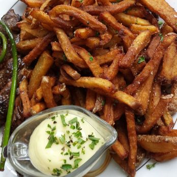 Black Tartan Kitchen - generous helping of fries with steak - French Near Me - Carleton Place, Ontario