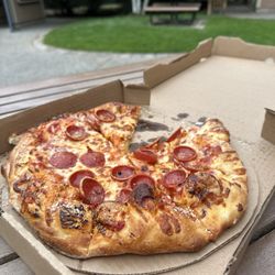 Bear Paw Pizza - A great pizza