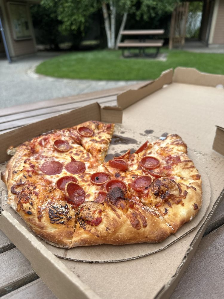 Bear Paw Pizza and Market