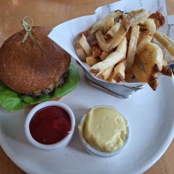Papa Haydn Northwest - Cheeseburger and fries ($21) - New American Near Me - Portland, Oregon Papa Haydn Northwest - Cheeseburger and fries ($21) - New American Near Me - Portland, Oregon